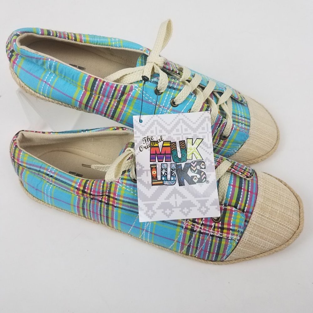 NWT MUK LUKS Paige Tie Fashion Sneaker Size 8